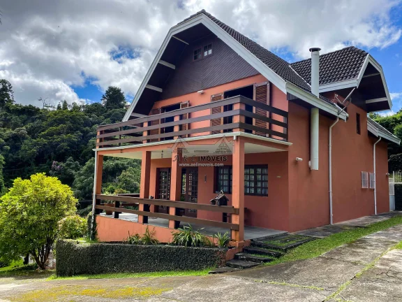 Imagem Casa à venda em Campos do Jordão - Com 6 dorm no Alto do Capivari