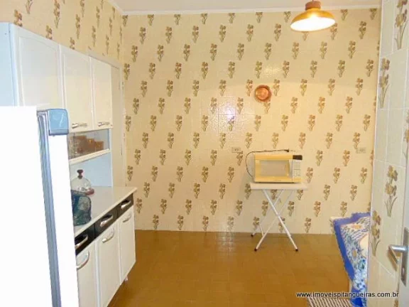 Imagem Pitangueiras - Local nobre - Amplo apartamento - 86 m² úteis - Garagem.