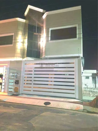 Imagem Sobrado novo no Centro de Balneário Camboriú.