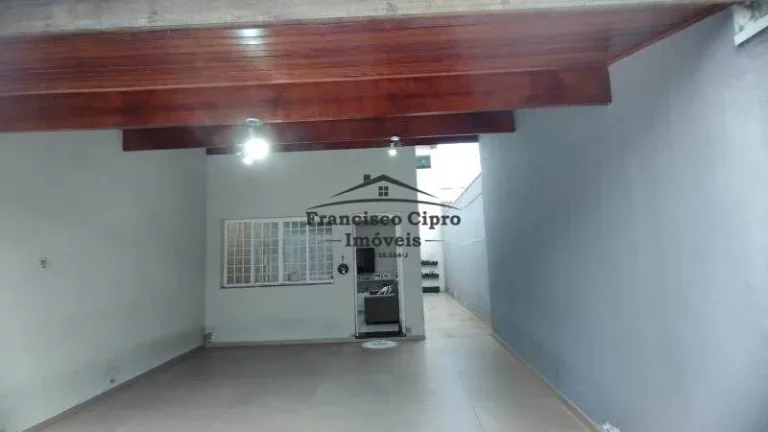 Imagem Casa à venda no bairro Jardim Rony - Guaratinguetá/SP