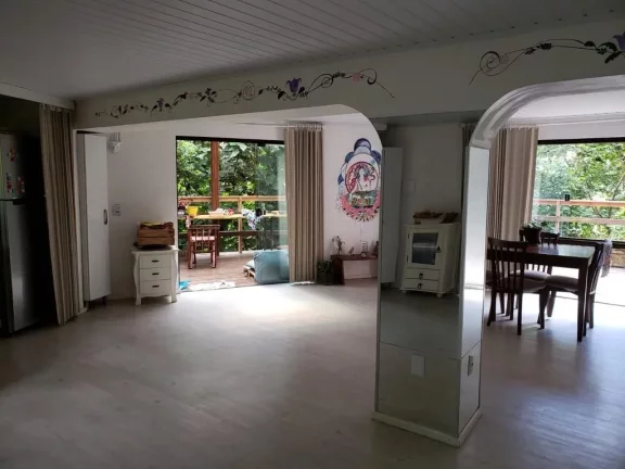 Imagem Viva em um paraíso: casa mobiliada com córrego e árvores frutíferas em Garopaba-SC