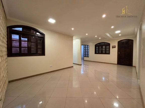 Imagem Casa com 3 quartos para alugar, 113 m² por R$ 3.285/mês - Boqueirão - Curitiba/PR