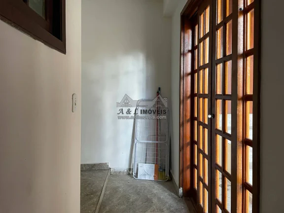 Imagem Casa à venda em Campos do Jordão – Reformada em condomínio fechado