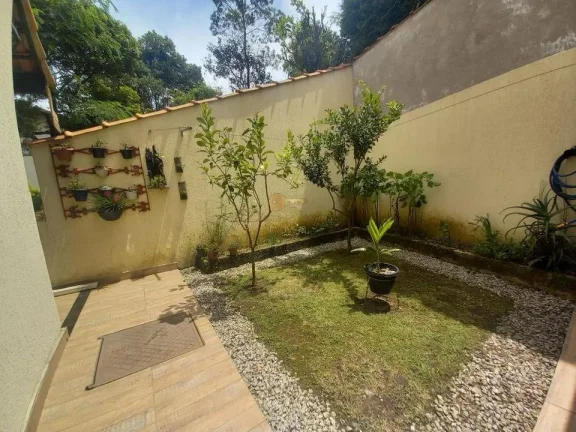 Imagem Casa em Condomínio para Venda em Teresópolis / RJ no bairro Vargem Grande
