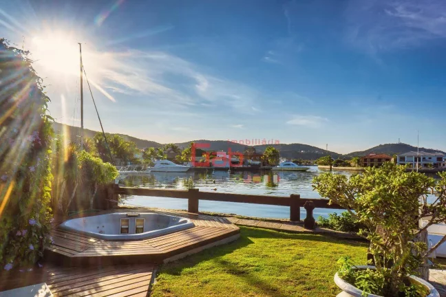 Imagem Casa com 9 dormitórios à venda, 671 m² por R$ 7.500.000,00 - Centro - Cabo Frio/RJ