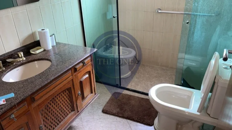 Imagem Imperdível casa à venda em São Paulo-SP no bairro Jardim Portal I E II com 2 quartos, 2 salas, 1 banheiro, 6 vagas de garagem e 222,00 m² de área.