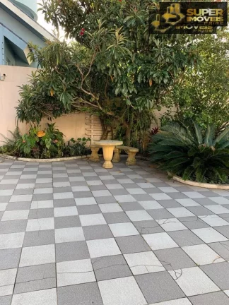 Imagem Casa Alto Padrão para Venda na Colina do Sol em Pelotas-RS