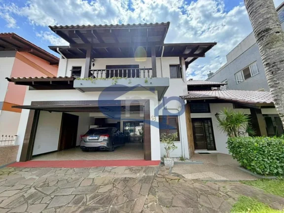 Imagem Casa á venda com 6 dormitórios no centro de Torres/RS