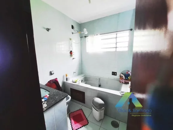 Imagem SANTO ANDRÉ Sobrado 250M², 3 dormitórios, 6 vagas, 2 salão na frente para fins comerciais, ótima localização e valor !!!