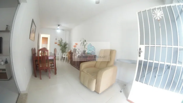 Imagem Venda de casa em São Francisco, Niterói-RJ: 2 quartos, 1 suíte, 2 salas, 3 banheiros, 4 vagas de garagem, 100m². Confira!