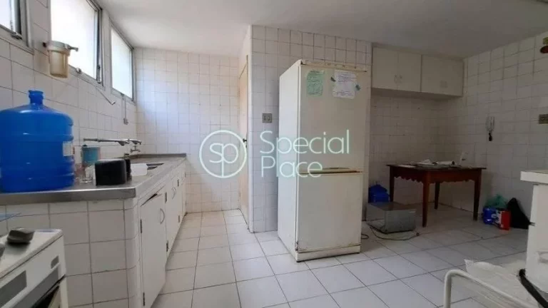 Imagem Excelente apartamento com 150m² no Jardim América. Amplo living para dois ambientes, sala de janta...