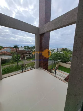Imagem CONDOMINIO DE SOBRADOS TRÍPLEX COM 3 SUÍTES NO BALNEÁRIO IPACARAY