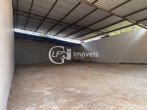 Imagem Galpão Comercial para Locação em Campo Grande-MS, Bairro Lagoa Dourada: 1 Sala, 1 Banheiro, 330m² de Área