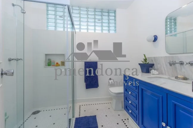Imagem Apartamento reformado na Av Higienópolis com 3 quartos ( 1 suíte ) e 2 vagas, 219m³