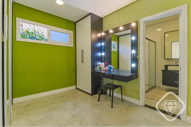 Imagem Casa de luxo no Jardim Isabel
Conforto, elegância e privacidade na rua mais charmosa da Zona Sul

V...