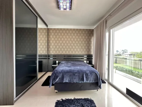 Imagem Casa em Condominio 4 Dormitórios - Bairro Zona Nova