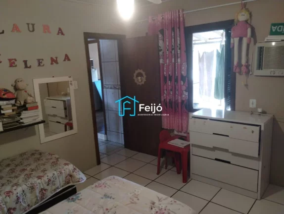 Imagem Casa 3 dormitórios com 1 suíte no Bairro Lami