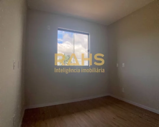 Imagem Excelente Sobrado Geminado com 2 Suítes no Bairro Vila Nova em Joinville/SC. O imóvel possui 76,18...