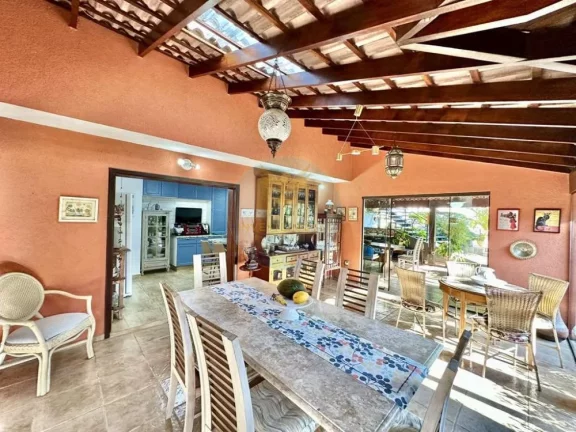 Imagem Casa em Condomínio a Venda no bairro Granja Viana - Carapicuíba, SP