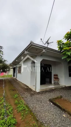 Imagem Casa Averbada com Amplo Terreno de Esquina com 574,03 m²