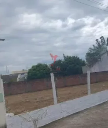 ...lt;br...gt;Terreno plano de 426 mt2 , no bairro Village Santana, murado, cal...ccedil;ado, com hi...