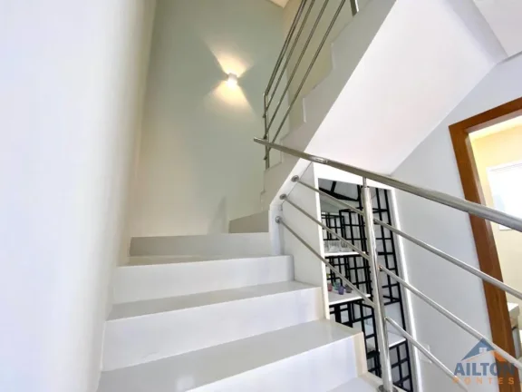 Imagem Casa com 3 Suítes Mobiliada e Decorada à Venda no Bairro Jardim Boa Vista - Guarapari/ES