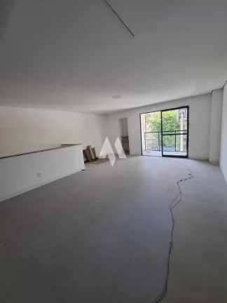 Imagem Casa Duplex /3quartos/sendo 3 suites/ piscina/Tomada para carro Elétrico/Santos