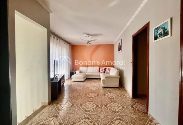 Imagem Casa para locação com 3 dormitórios, 3 banheiros e edícula em Barão Geraldo.

Sobrado de frente...