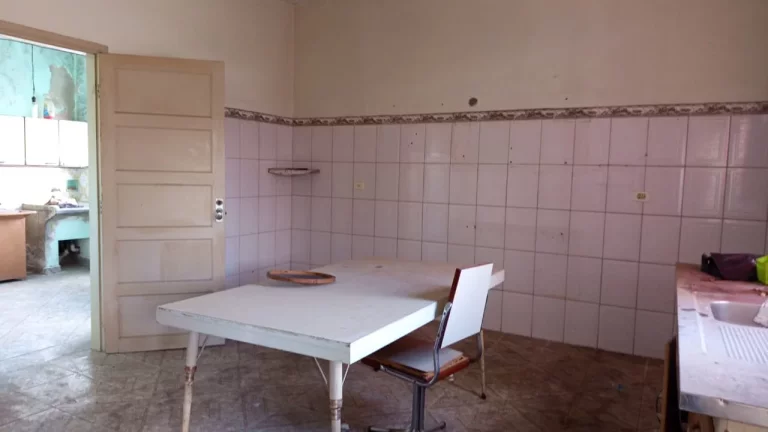 Imagem VENDO CASA COM QUINTAL NO BAIRRO CAMPO GRANDE!