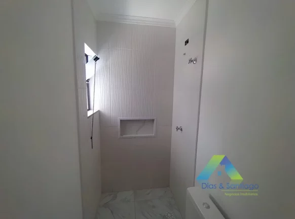Imagem Lindo e novo sobrado com 125 m² em 3 dormitórios, 1 suíte e 2 vagas.
