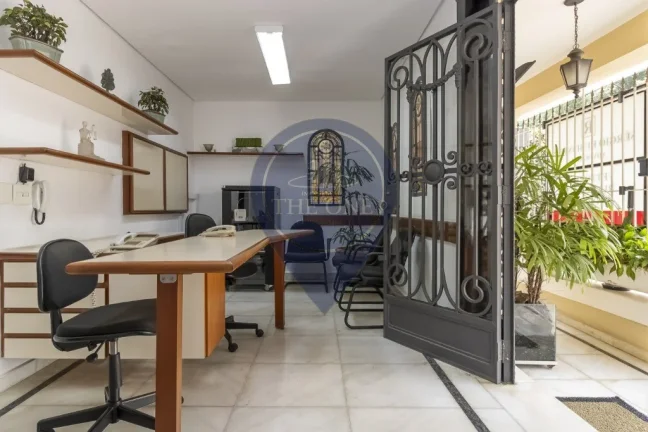 Imagem Magnífica Casa à Venda na Barra Funda: 12 Salas, 6 Banheiros, 16 Vagas - São Paulo-SP (520m²)