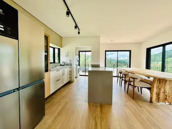 Imagem Arquitetura Inclusiva e Sofisticação: O Refúgio sem Barreiras na Mantiqueira
