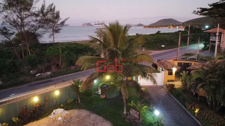 Imagem Casa diferenciada a Venda em condomínio frente mar, Área externa ampla e privativa com churrasqueira em Búzios, 550.000,00.