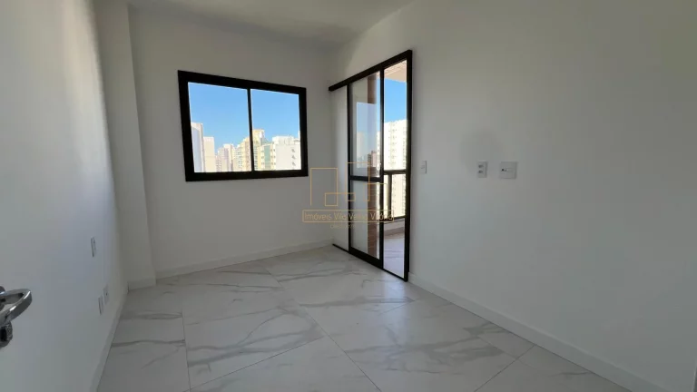Imagem 3 Quartos no Andar Alto Lazer Completo, 2 Vagas e a 2 Quadras do Mar