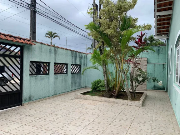 Imagem Excelente Oportunidade com conforto e a poucas quadras do mar!