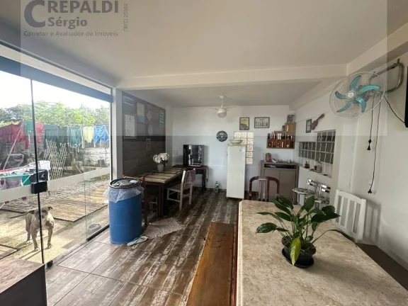 Imagem Imperdível Casa à venda em Criciúma-SC, Bairro Mina Brasil: 4 quartos, 1 suíte, 3 salas, 4 banheiros, 3 vagas, 220m2!