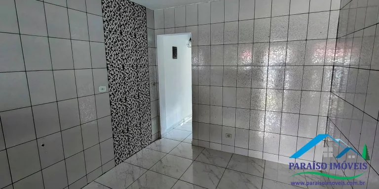 Imagem Oportunidade Única! Casa com 3 Quartos, Garagem Coberta e Ótima Localização