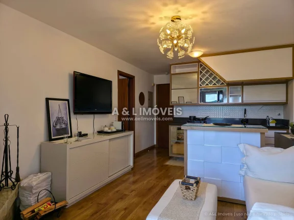 Imagem Apartamento Duplex à Venda em Campos do Jordão - 2 Suítes e Lareira