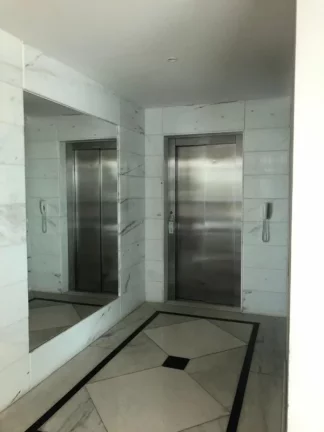Imagem A 5ª Avenida Imóveis selecionou essa linda unidade de 1/4 sala, varanda gourmet, andar alto, vista mar, 49,00 m² Morro Ipiranga Top House R$650.000,00