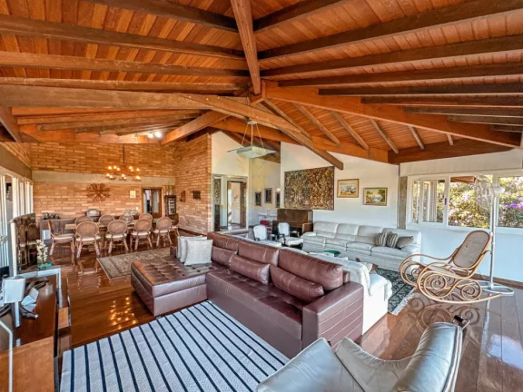 Imagem Casa em Condomínio a Venda no bairro Granja Viana - Carapicuíba, SP