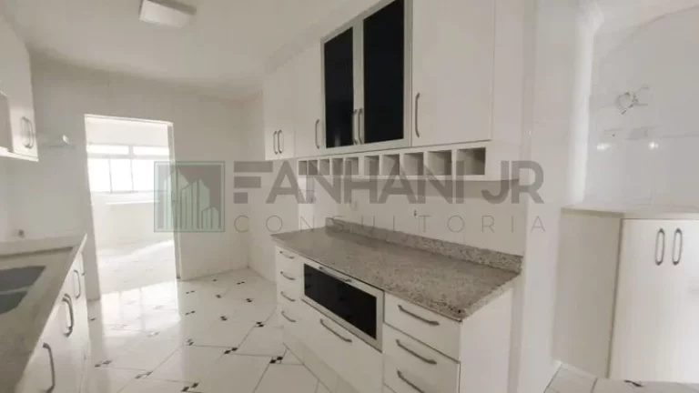 Imagem Imperdível oportunidade: Apartamento de 3 quartos no Jardim Paulista, São Paulo - SP, com 240m² e 2 vagas de garagem. Venha conferir!