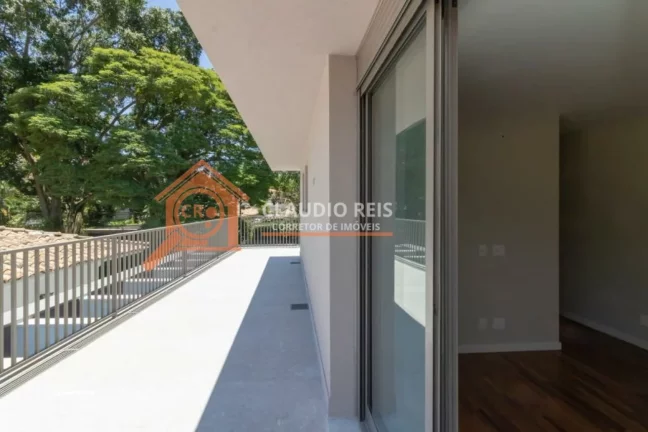 Imagem Casa de Alto Padrão para alugar com 4 Quartos, 371m², 6 vagas - Alto de Pinheiros - São Paulo-SP