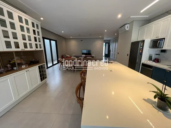 Imagem Casa à venda 3 Quartos, 3 Suites, 4 Vagas, 525M², Parque Residencial Alcântara, Londrina - PR