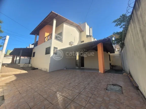 Imagem Casa à Venda - Ampla, Moderna e Completa em Ponta negra
