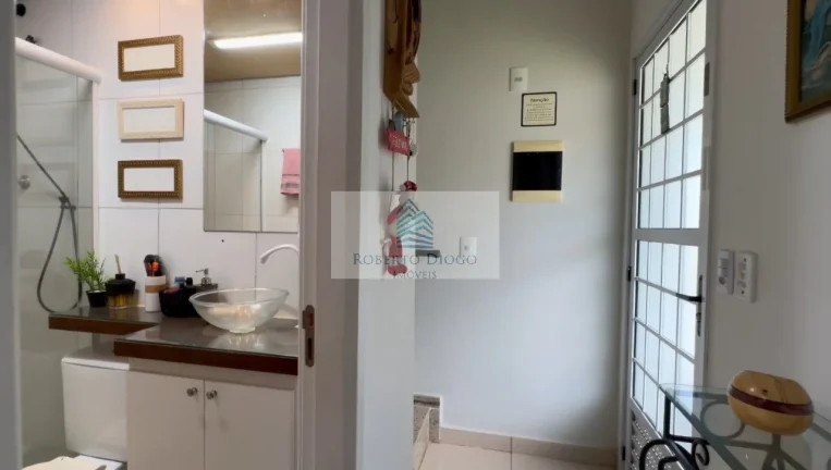 Imagem Casa em Condomínio de Luxo com 3 Quartos e Suíte na Vargem Pequena, Rio de Janeiro-RJ. Aproveite!