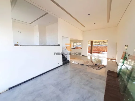 Imagem Casa maravilhosa com 03 quartos sendo 02 suítes em condomínio fechado !!