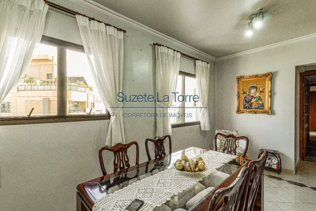 Imagem Apartamento com 217 m², um por andar, 04 suítes, sendo 03 com terraços e a master com closet, hid...