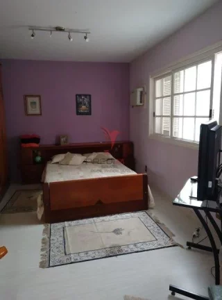 Imagem CASA ALTO PADRÃO, impecável, 4 dormitórios, um c/suite, área próximo ao centro e Shopping