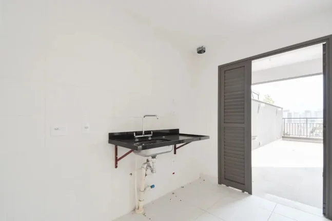 Imagem Apartamento 215M², 2Q, 2 Suítes, 2 Banheiros, 2 Vagas, Academia, Piscina Adulto e Infantil, Churrasqueira, Salão de Festas e Jogos, Quadra, Playground