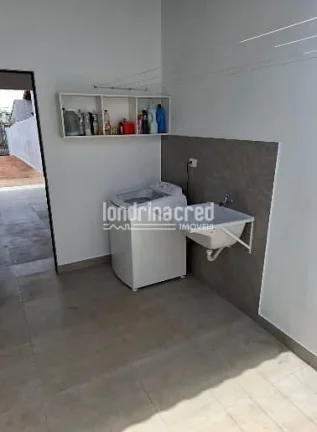 Imagem Casa à venda com 3 quartos, 2 banheiros e amplo terreno de 450 m² – conforto e espaço para toda a família